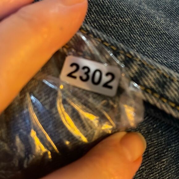 Vintage Bugle Boy size 32L high rise jeans. - Picture 8 of 8